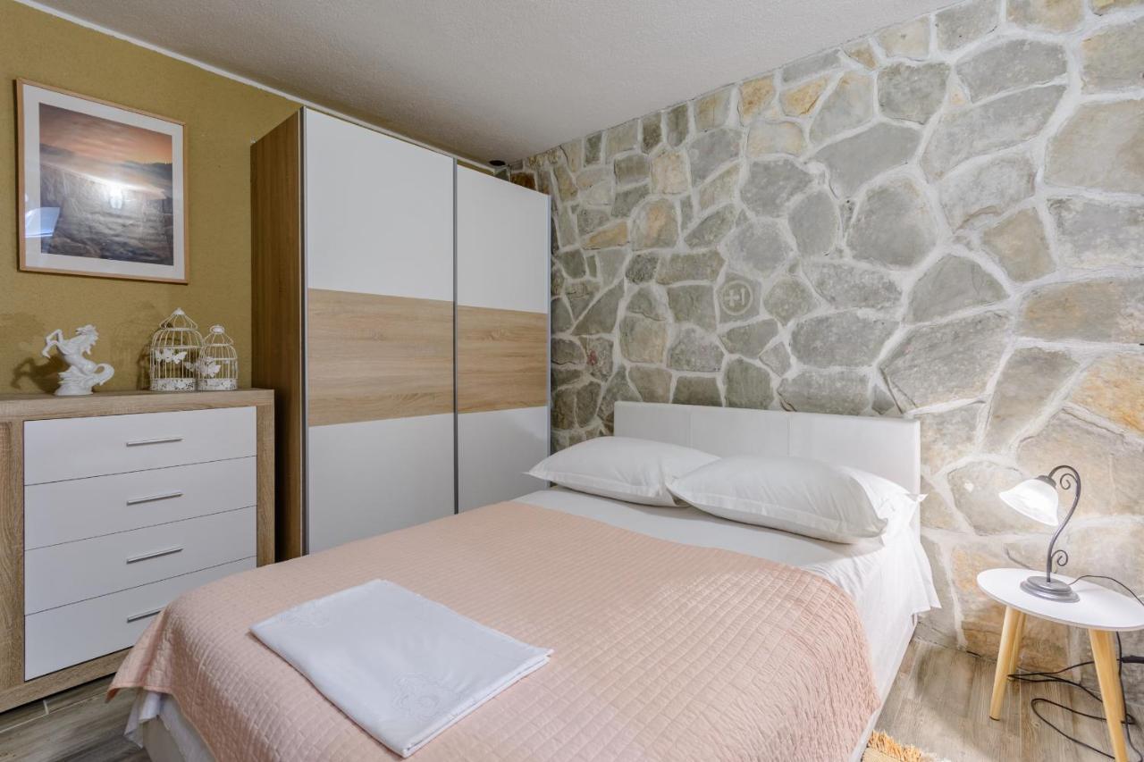 Villa Secluded Paradise Omiš Eksteriør billede